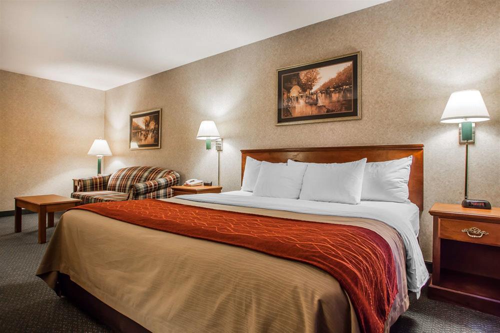 Comfort Inn Dyersville Near The Field Of Dreams Ngoại thất bức ảnh